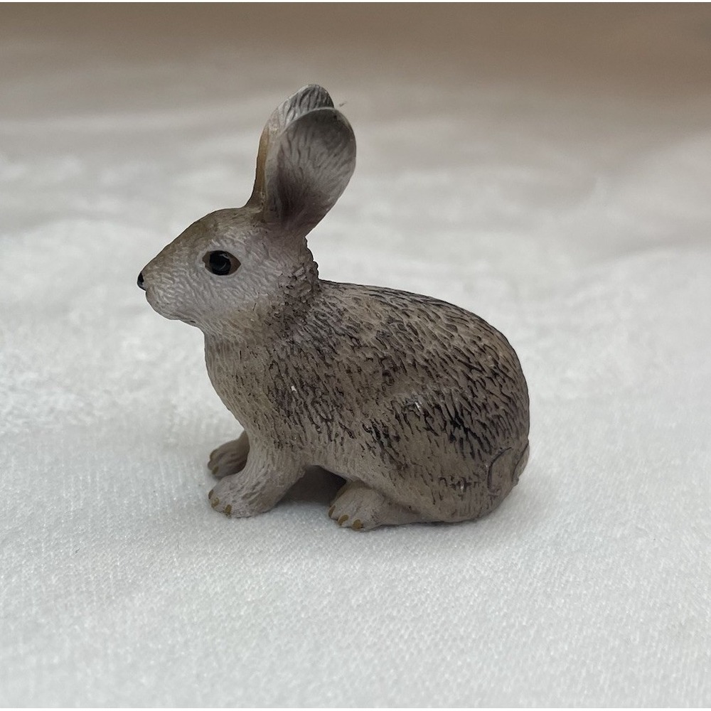 Schleich Wild Rabbit 2009 Retired Collectible Brown Bunny Figurine Toy